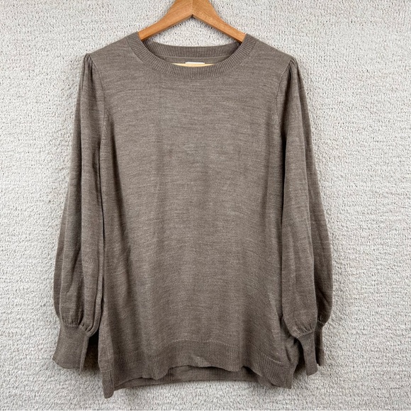 crown & ivy Tops - Crown & Ivy Top Women's L Beige Casual Comfort Pull Over Long Sleeve Knit Blouse